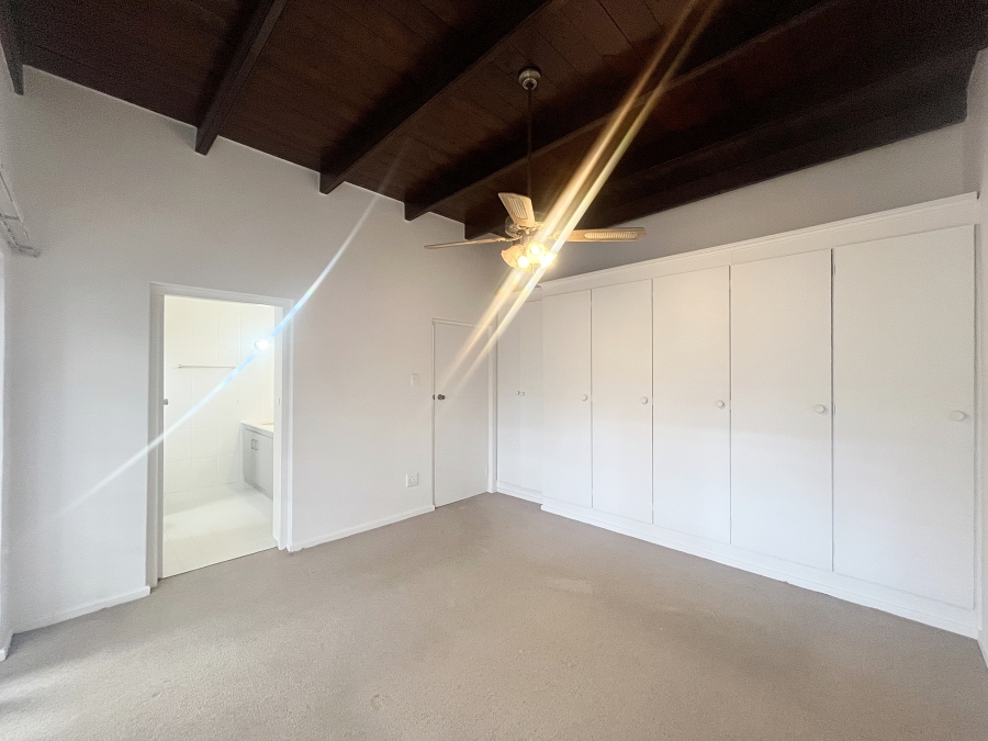 To Let 3 Bedroom Property for Rent in Lemoenkloof Western Cape